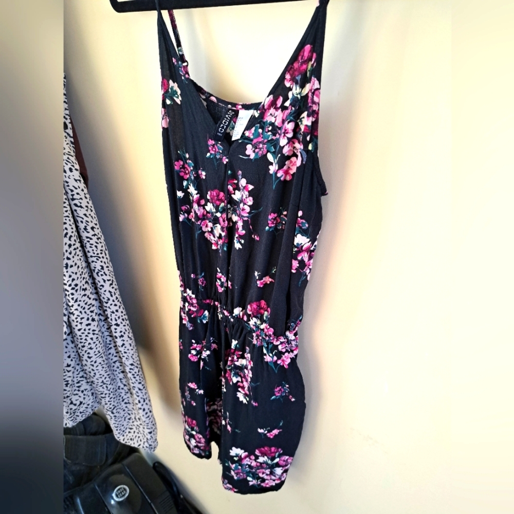 Floral Black H&M Romper